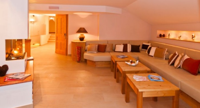 Hotel Kaiserhof, Kitzbuhel ski chalet, image 2